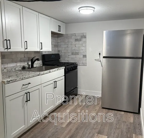 702 Biltmore Blvd #1 — Photo 1
