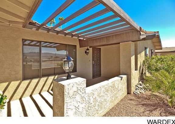 3rd image of 960 Acoma Blvd S