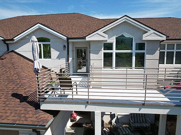 2nd image of 123 Oak  Dr. Bldg. 1 Unit #9