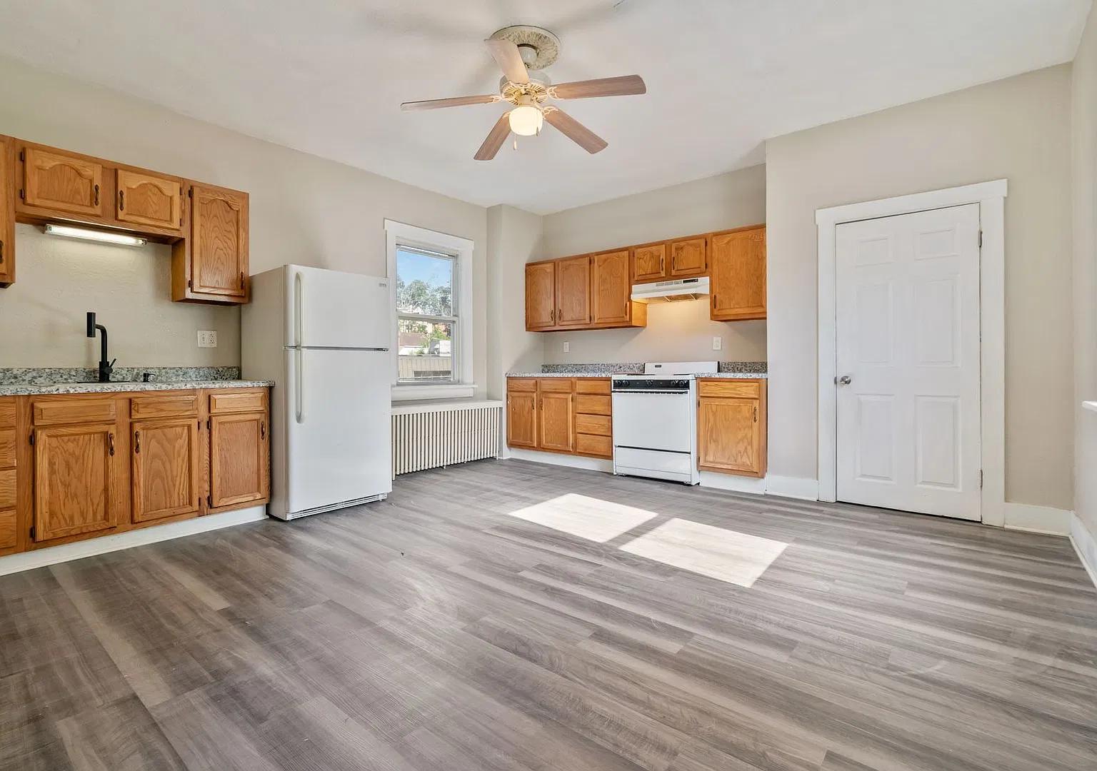 571 Washington Avenue — Photo 1