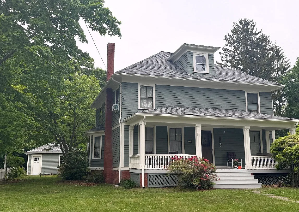 47 Walnut Rd — Photo 1