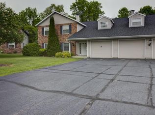 2432 Cross Creek Dr APT D, Sheboygan, WI 53081