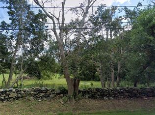 100 Willow Ave, Little Compton, RI 02837