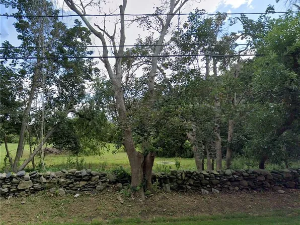 100 Willow Ave, Little Compton, RI 02837