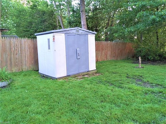 3rd image of 1611 Denison Ave NW
