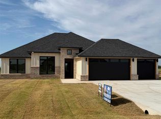 5465 NE Minnow Ln, Elgin, OK 73538