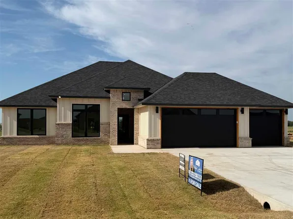 5465 NE Minnow Ln, Elgin, OK 73538