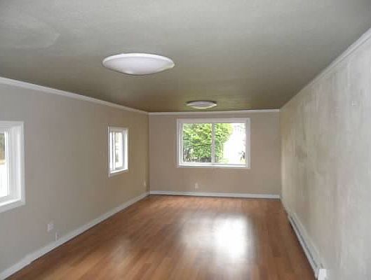 4th image of 904 W Perry St