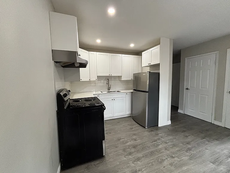 351 Murray St #B02 — Photo 5