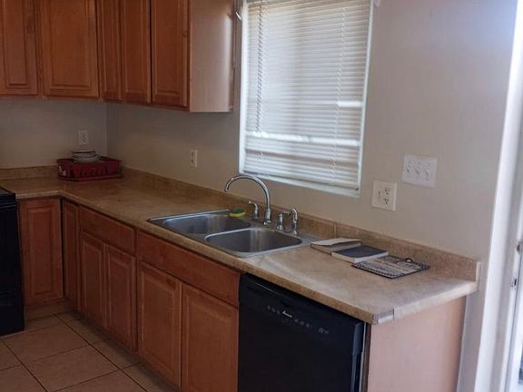 2nd image of 15504 4th St #C