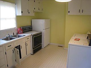 4th image of 204 Ross St