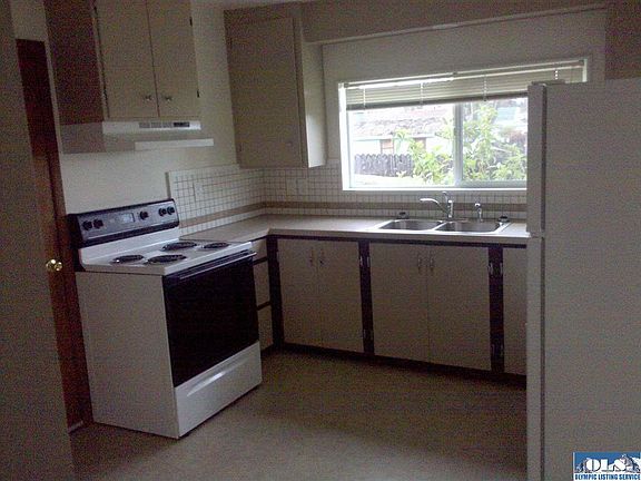 4th image of 502 E 10th St