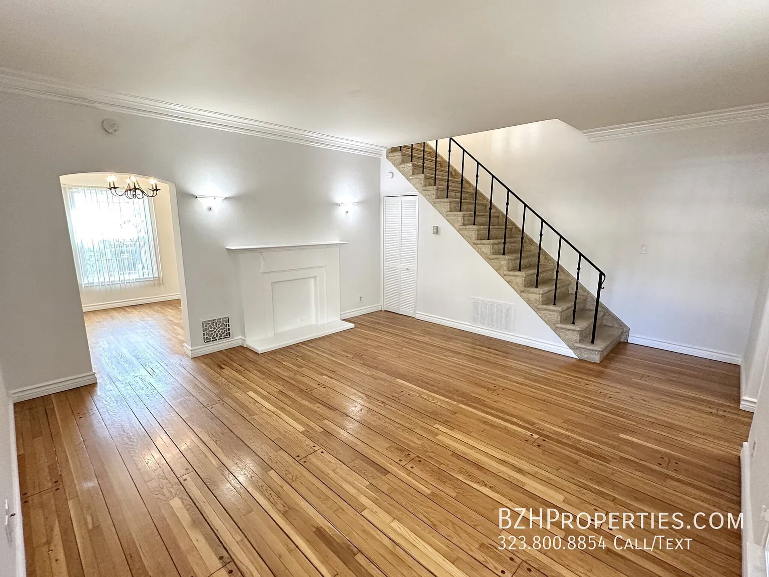 Charming 2 Bed with Laundry Hookups — Photo 3