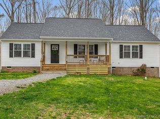 153 Fox Run Forest Ln, Beaverdam, VA 23015
