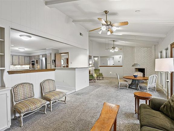 2nd image of 6811 Kenwhite Dr