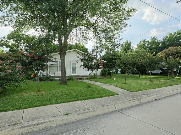 Large corner lot