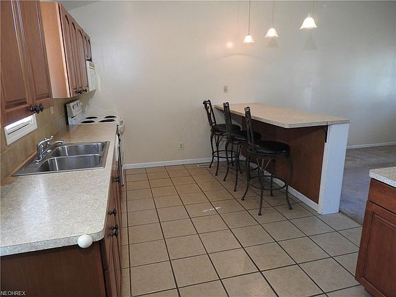 4th image of 6468 Edgehurst Dr