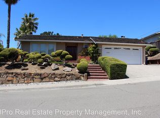 5820 Shadow Ridge Dr, Castro Valley, CA 94552