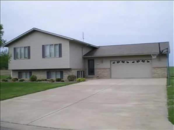 305 N Gwinn St, Loyal, WI 54446