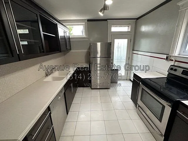 6325 Southwood Ave #3 — Photo 7