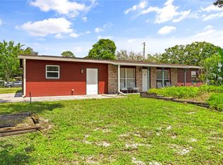 2174 2nd St SW, Vero Beach, FL 32962