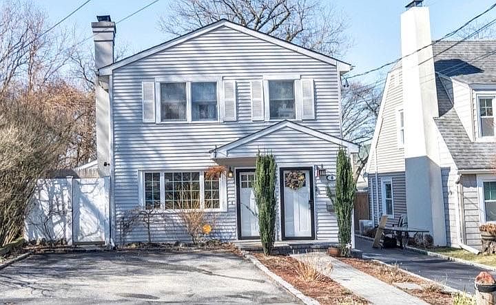 1st image of 8 Albin St APT 1