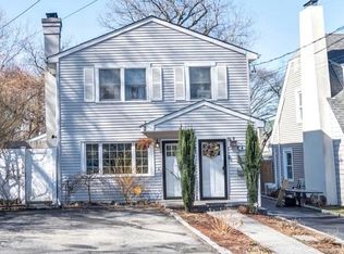 8 Albin St APT 1, Glen Cove, NY 11542