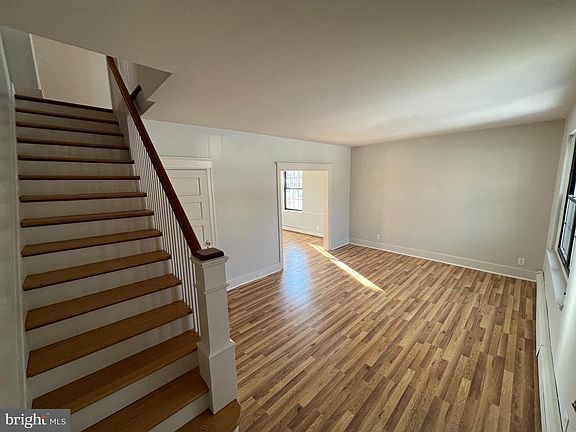 4th image of 315 Sunset Rd