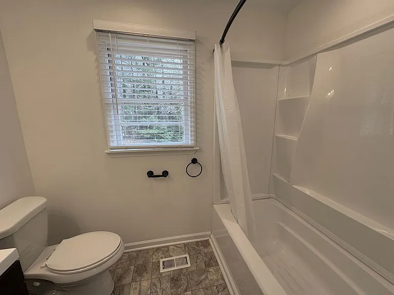 200 S Oconeechee Ave — Photo 21