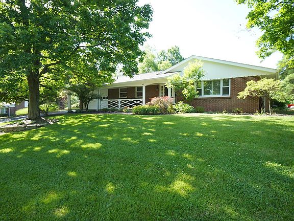 2nd image of 469 Waterbury Cir