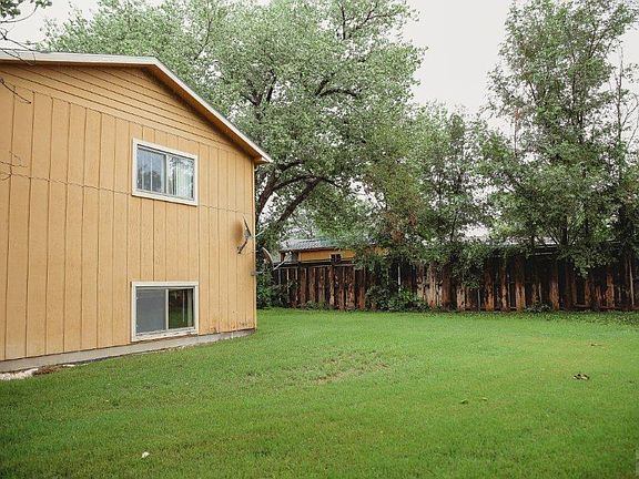 4th image of 213 Willow Valley Dr