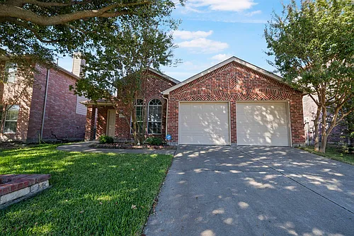 3904 Oakhurst Ln Photo 1