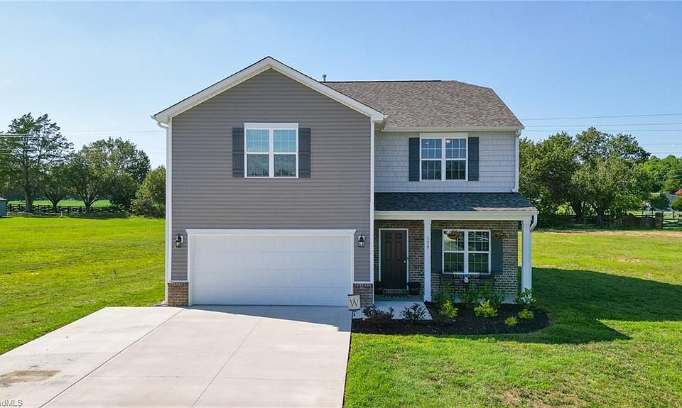 1st image of 130 Altavista Dr