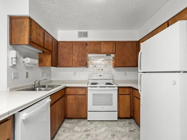 1452 Clark Rd, Santa Fe, NM 87507