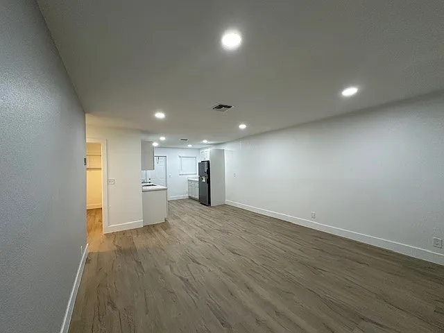 2 bed, 950 sqft, $2,495 — Photo 3