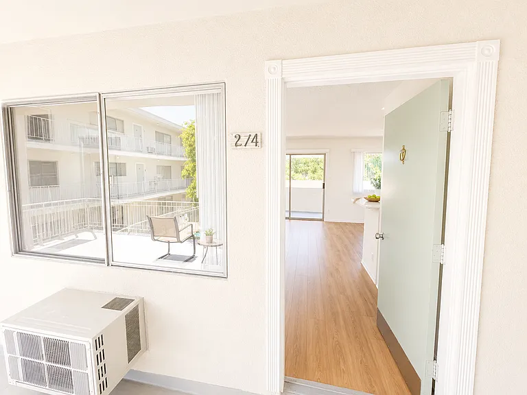 Addison 14311 — Photo 12