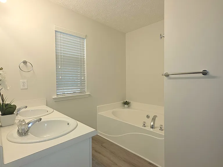 4691 Highpoint Ln — Photo 16