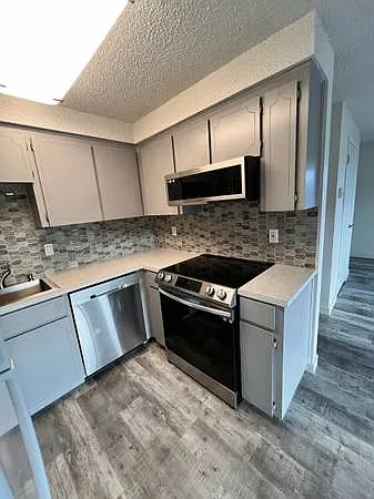 810 S Holladay Dr #18 — Photo 4