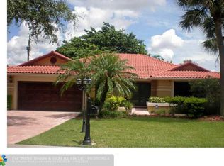2693 Oak Tree Dr, Oakland Park, FL 33309