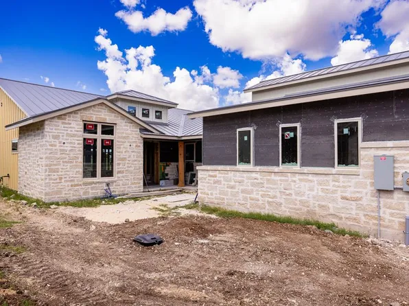 3200-2 Pinnacle Club Dr, Kerrville, TX 78028