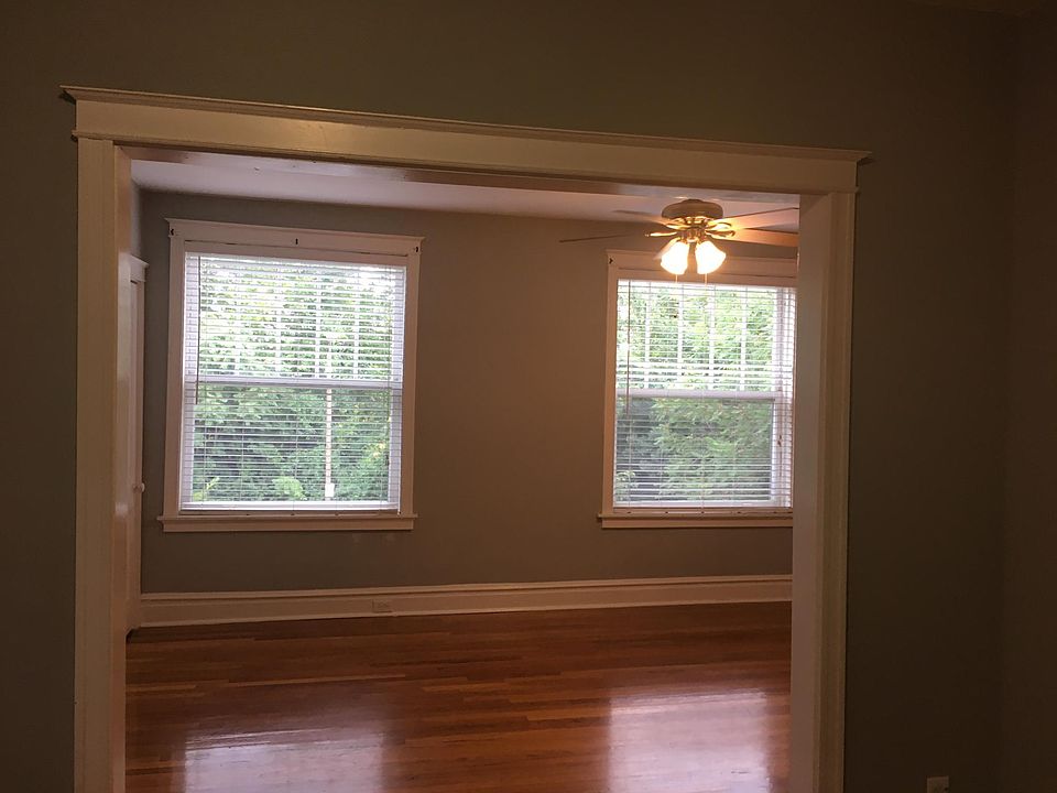 Photos are of 3116 Geyer Similar floor plan - Unit also avai