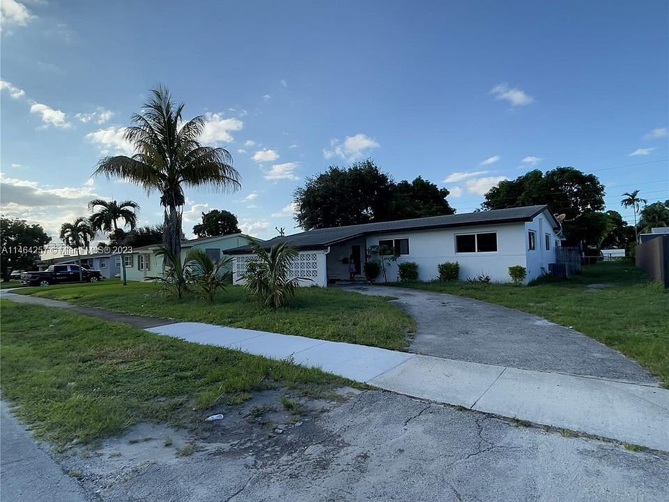 2nd image of 1011 NW 181st St
