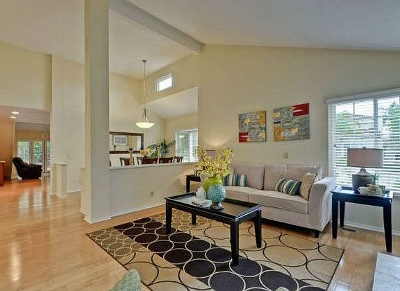 5th image of 10052 Byrne Ave