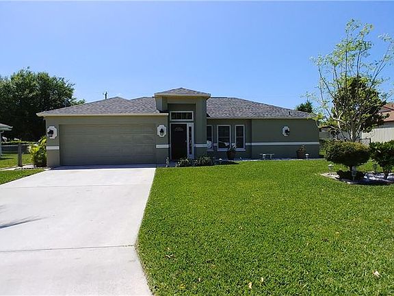 2nd image of 222 SW 38th Ter