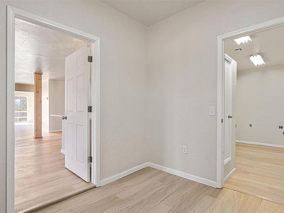5th image of 30499 E Hill Dr