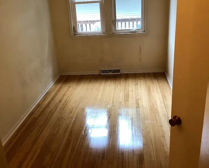 3123 James Ave S #1 — Photo 8