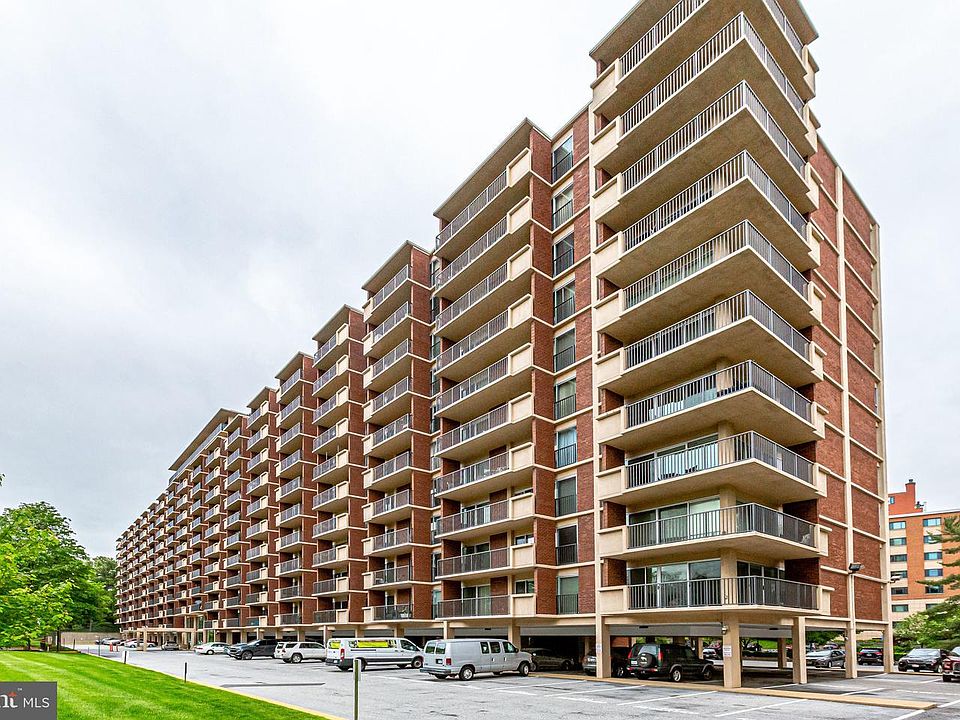 1st image of 1300 Army Navy Dr APT 417