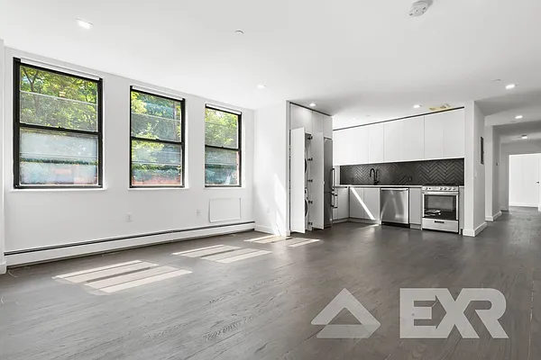 Rented by EXR | media 2