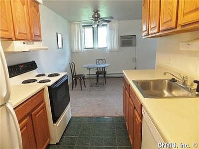 3rd image of 475 Idlewood Blvd