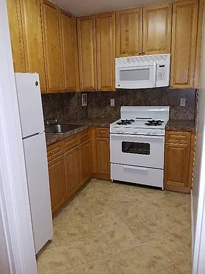 Rented by D S J Realty LLC | media 40